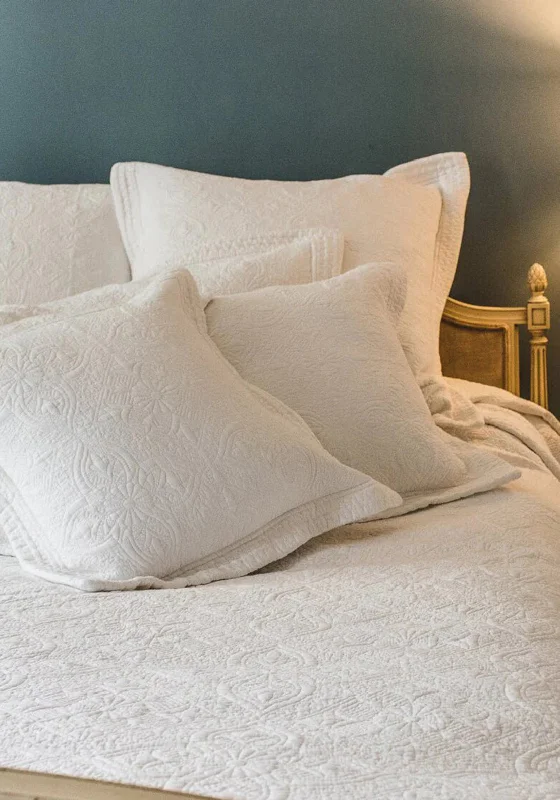 Moisture - Wicking Cotton Sheets for a Dry and Comfortable SleepForever England Burford Continental Pillowsham, Cream