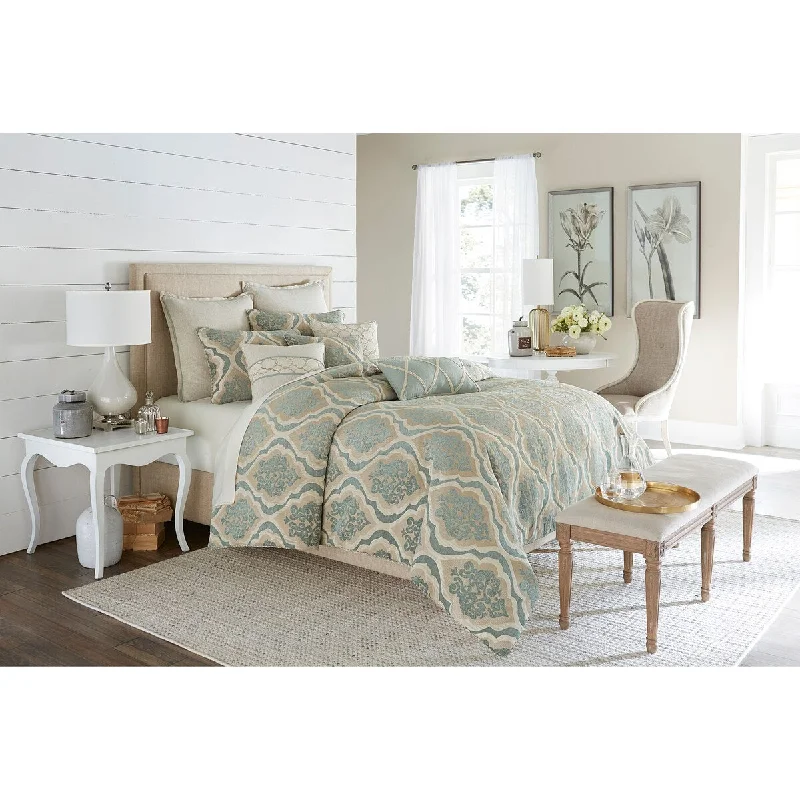 Duck down comforters with a softer feel and good warmth retentionAICO Avery Manor Spa 9-Piece Queen Comforter Set