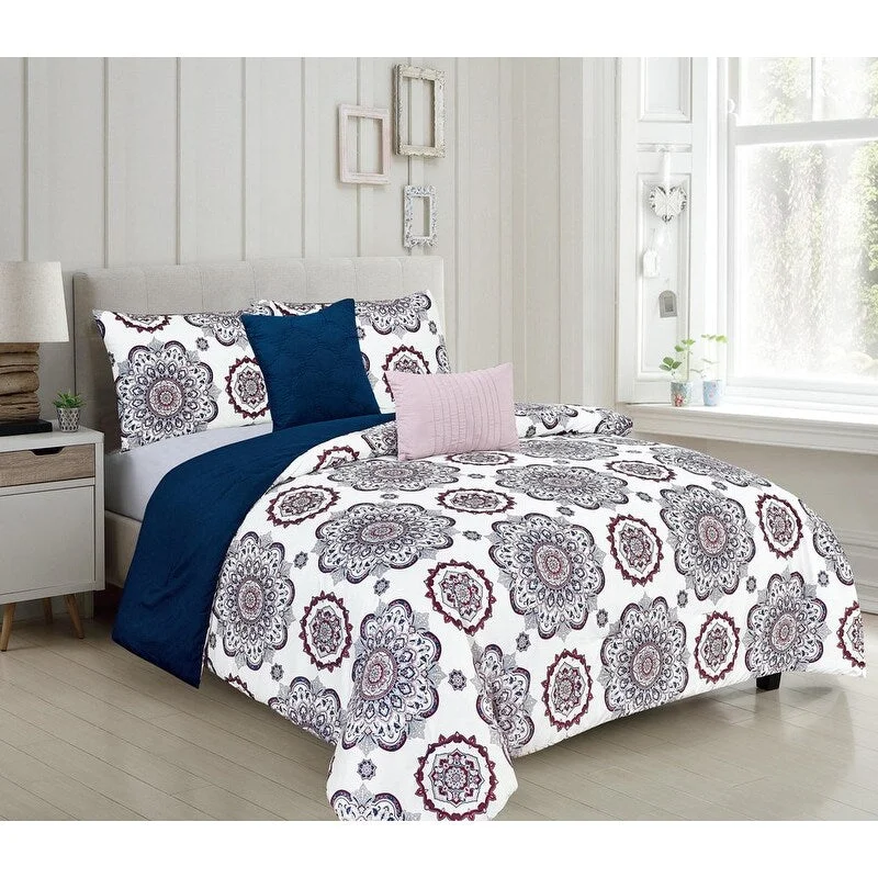 Duck down comforters with a softer feel and good warmth retentionFaith 5-Piece Reversible Comforter Set