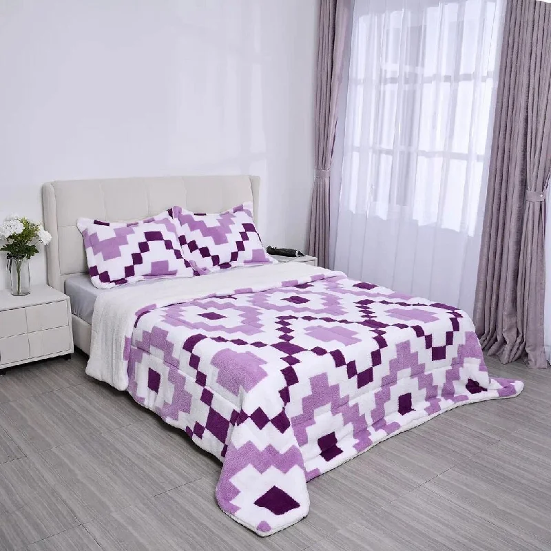 Duck down comforters with a softer feel and good warmth retentionHOMESMART Set of 3 Checkered Printed Sherpa One Comforter and Two