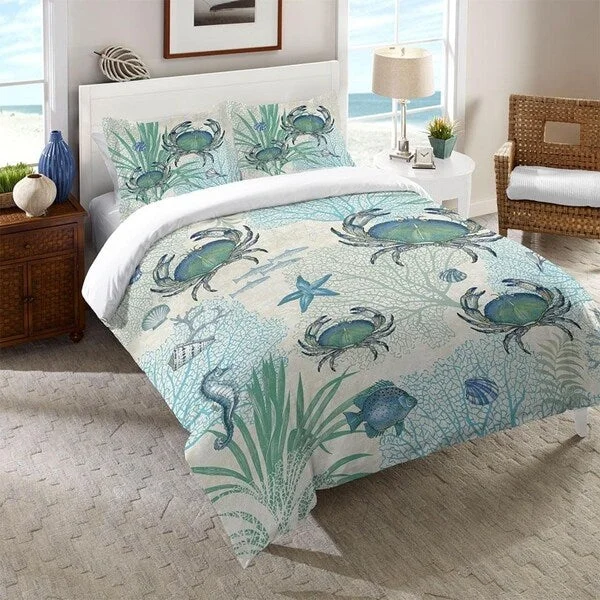 Bamboo - fiber - filled comforters with antibacterial and breathable qualitiesLaural Home Blue Crab Cotton Comforter