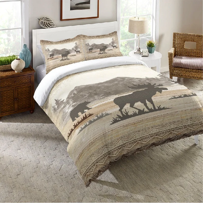 Duck down comforters with a softer feel and good warmth retentionLaural Home Mountain View Comforter