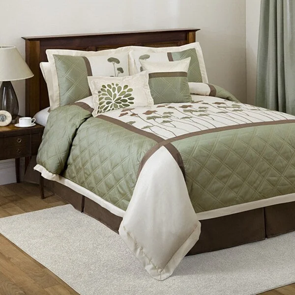 Down - filled comforters for supreme warmth and lightnessLush Decor Dawn Ivory/Green 6-piece Queen-size Comforter Set