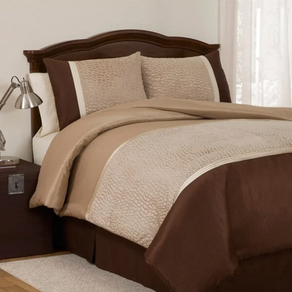 Down - filled comforters for supreme warmth and lightnessLush Decor Taupe Animal Plush 4-piece Full-size Comforter Set