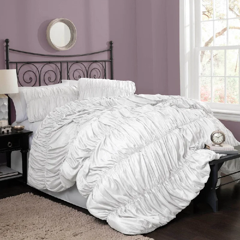 Silk - filled comforters for a luxurious and smooth touchLush Decor Venetian 4-Piece White Comforter Set