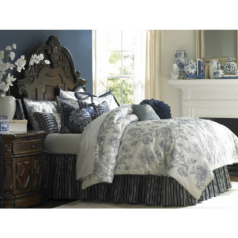 Full - size comforters suitable for full - sized beds in guest rooms or small bedroomsMichael Amini Jardin Comforter Set