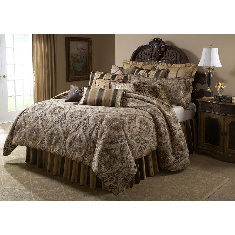 Bamboo - fiber - filled comforters with antibacterial and breathable qualitiesMichael Amini Lucerne 13-piece Comforter Set