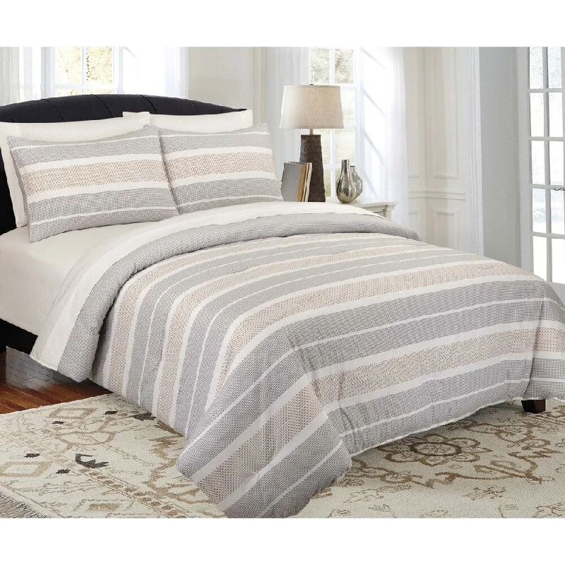 Latex - filled comforters with a bouncy texture and good supportModernist Modern Stripe Comforter Set