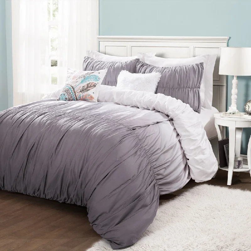 Latex - filled comforters with a bouncy texture and good supportSilver Orchid Maris Fiesta Comforter Set