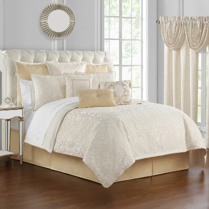 Silk - filled comforters for a luxurious and smooth touchValetta Comforter Set